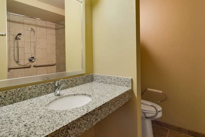 Room 15 of 24