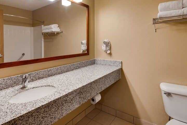 Room 14 of 24